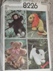 8226 SIMPLICITY 1977 STUFFED BEAR, LION, MONKEY, DOG TOYS PATTERN UNCUT